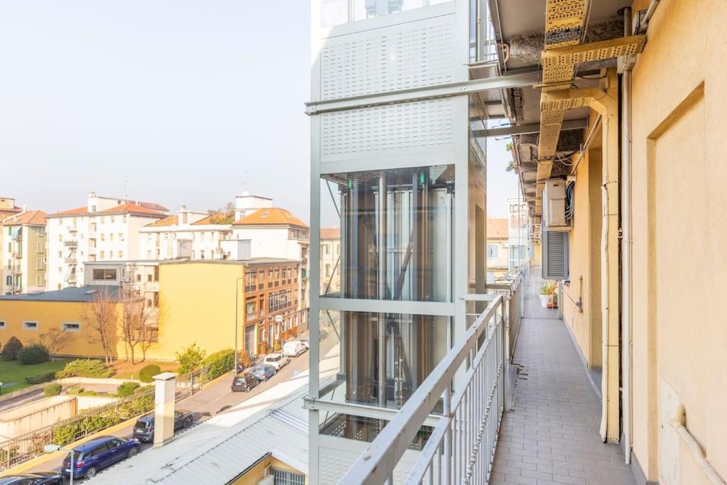 Modern Apartment In Milano Centrale Next To Metro M5 - Sarca 73 Екстер'єр фото